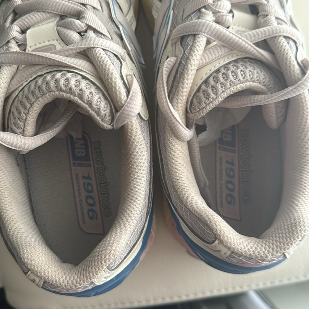 New Balance 1906R Sneakers - Picture 4 of 4